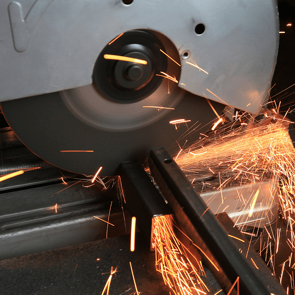 Sägetechnik für präzisen Metallbau und CNC-Zuschnitte bei Aquarius Industries Wildeshausen